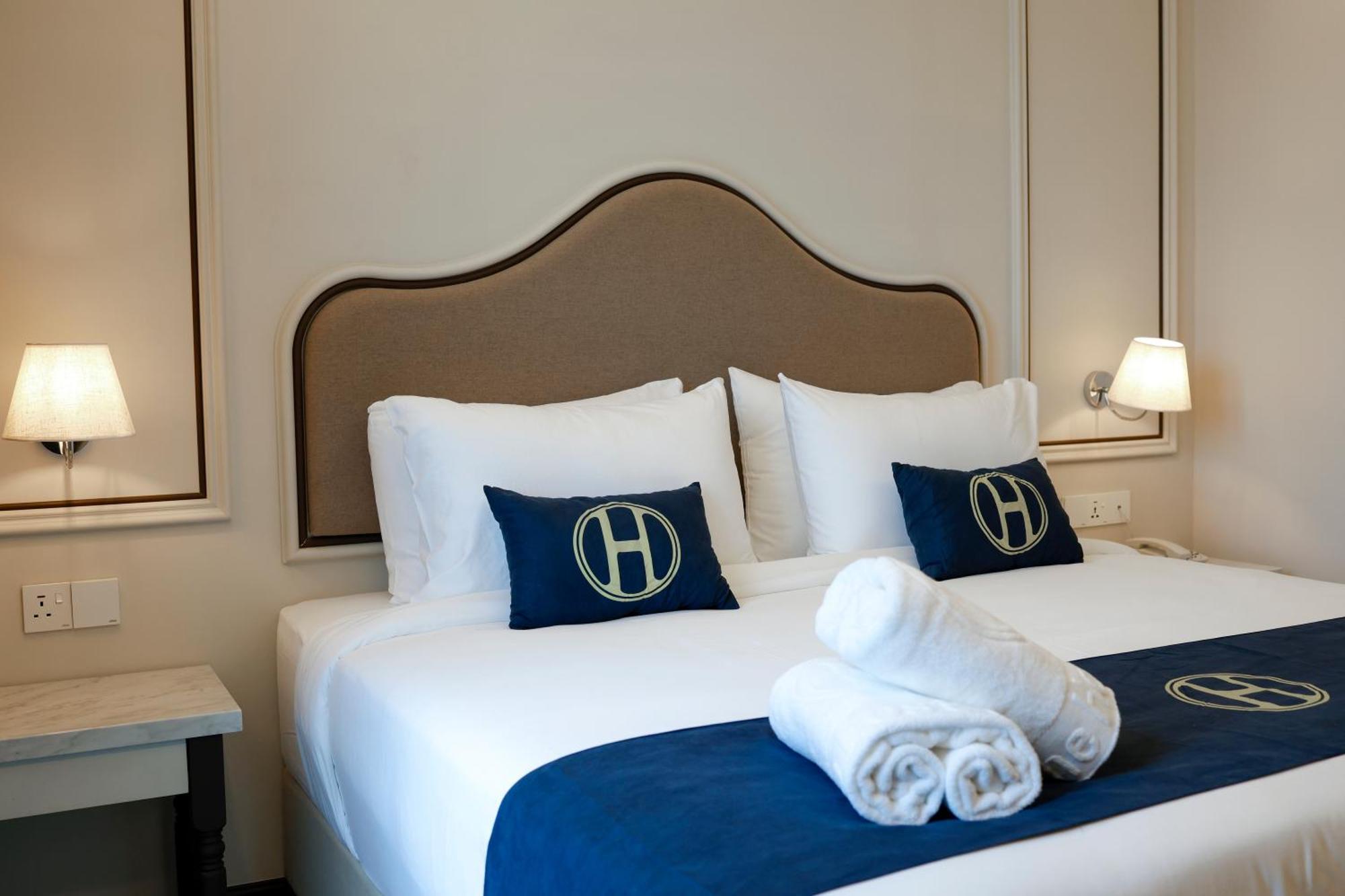 The Host Hotel イポー エクステリア 写真