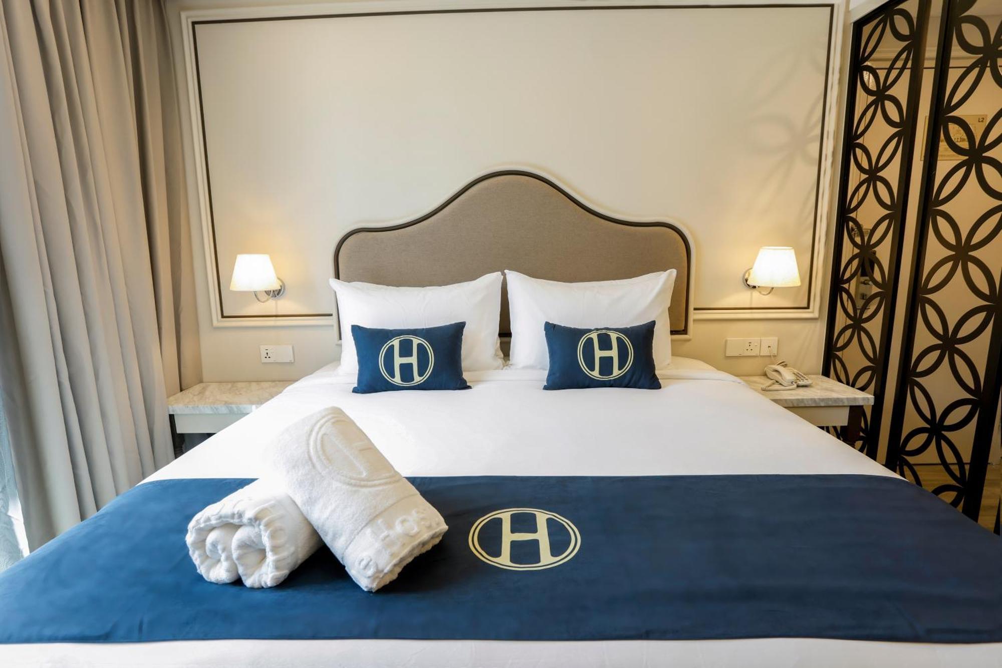 The Host Hotel イポー エクステリア 写真